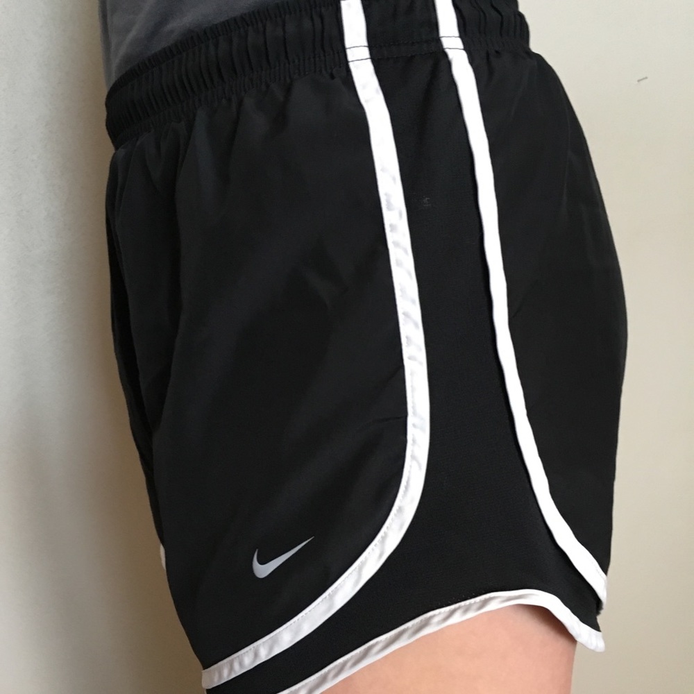Nike Women’s Dri-Fit Tempo Running Shorts